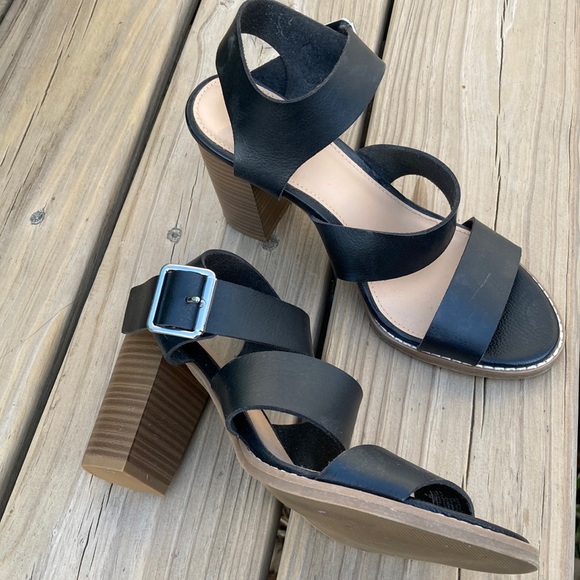 Old Navy Shoes - OLD NAVY heels